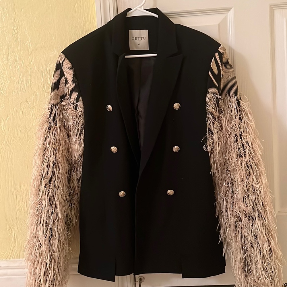 Only worn for 4 hours